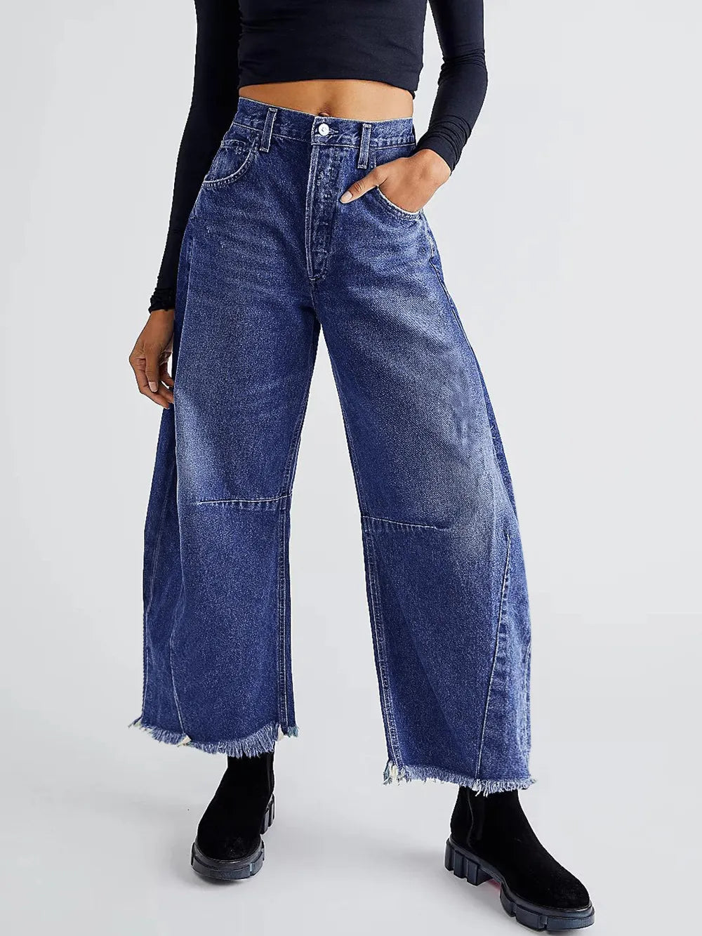 Raw Hem Wide Leg Jeans with Pockets - ShopLuxury